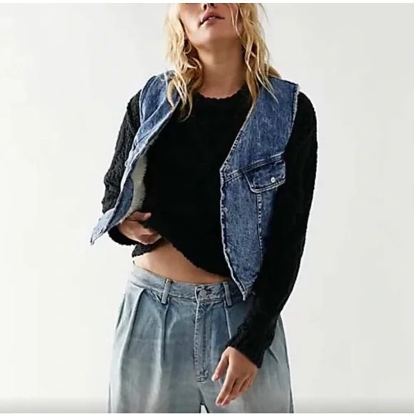 Free People/ We The Free Denim Vest With White Sherpa Lining Size XS - Picture 7 of 12
